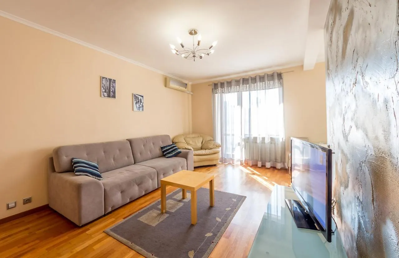 Apartment On Triokhsviatytelska Kyiv