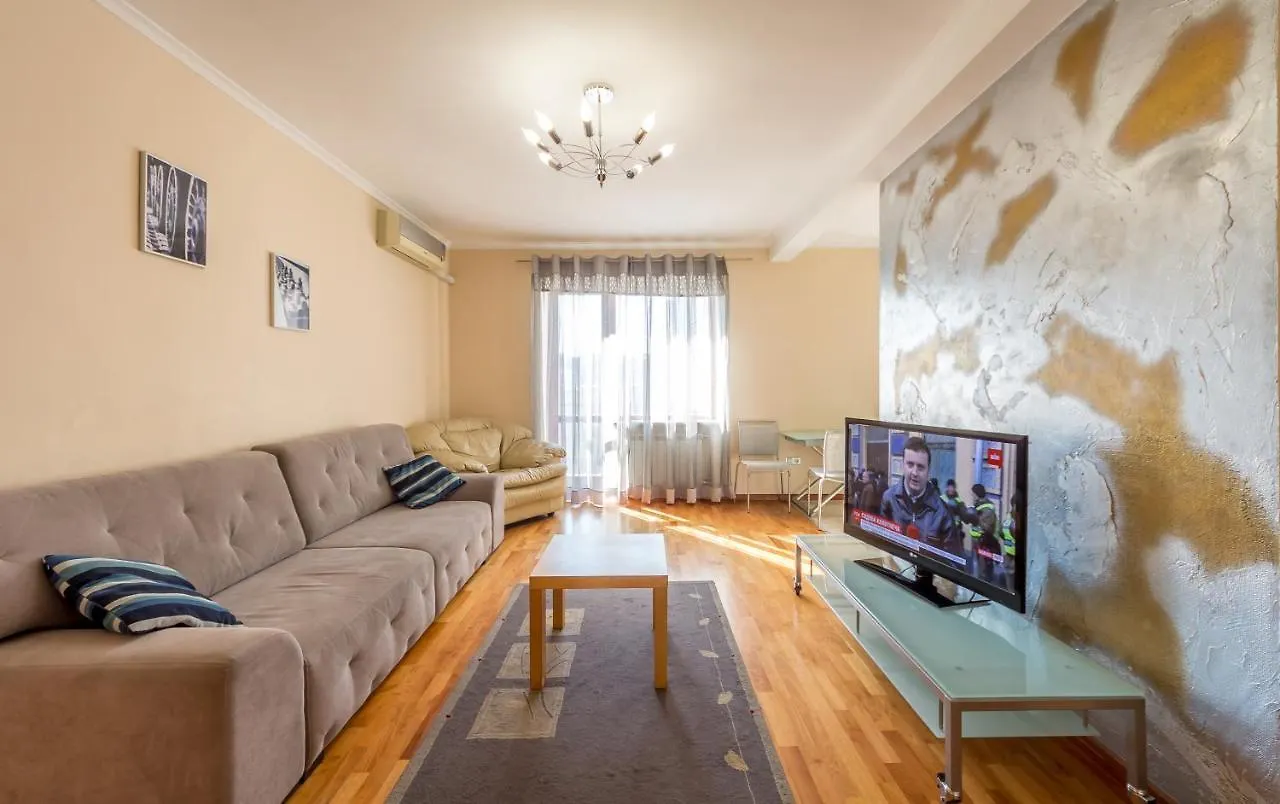 Apartment On Triokhsviatytelska contacts
